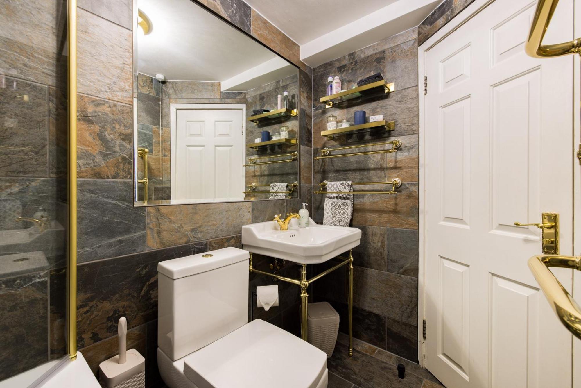 Mayfair 9-bed Townhouse - Sleeps 16 Patio & Ac * Londres
